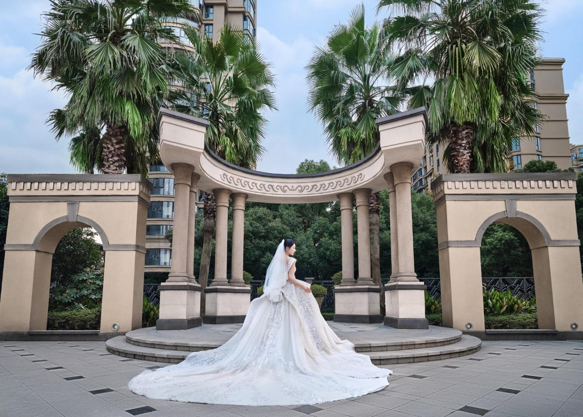 The Azure Ningbo, Vignette Collection Hotel Exterior photo